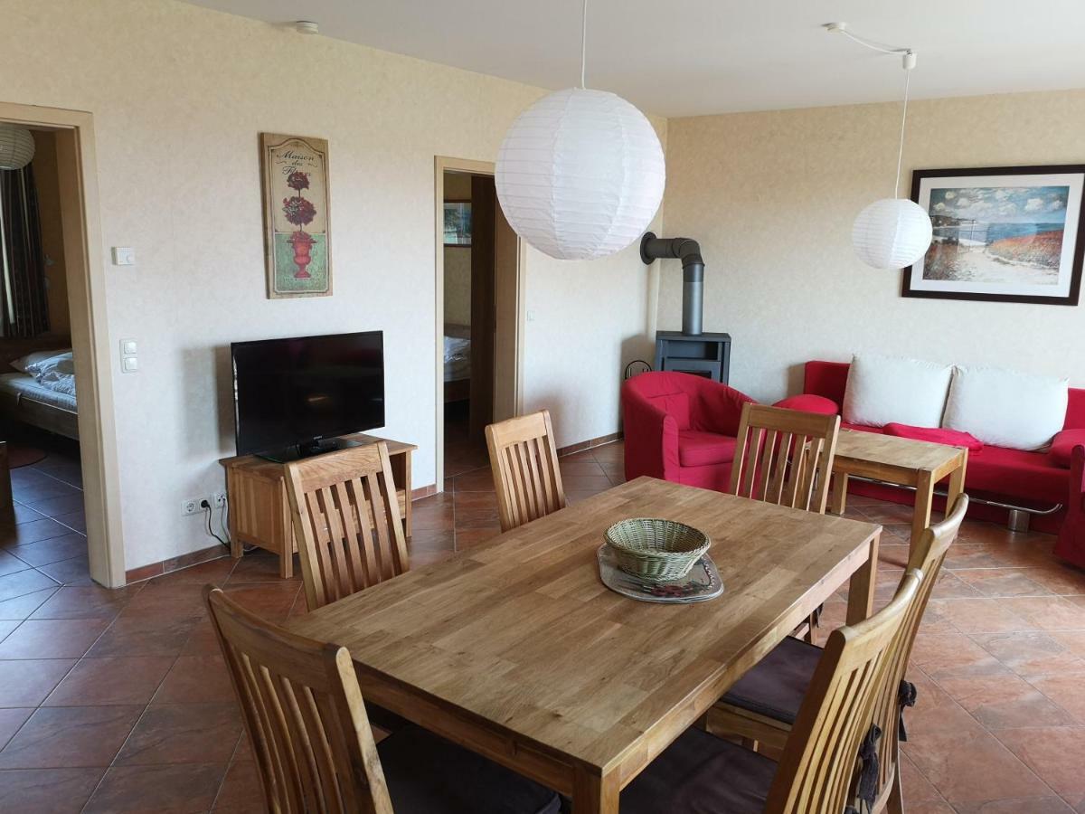 La - Apartment *